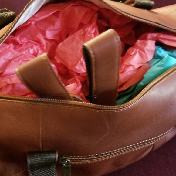 Claire Chase Rounded Duffel Weekender - Picture 4 of 7